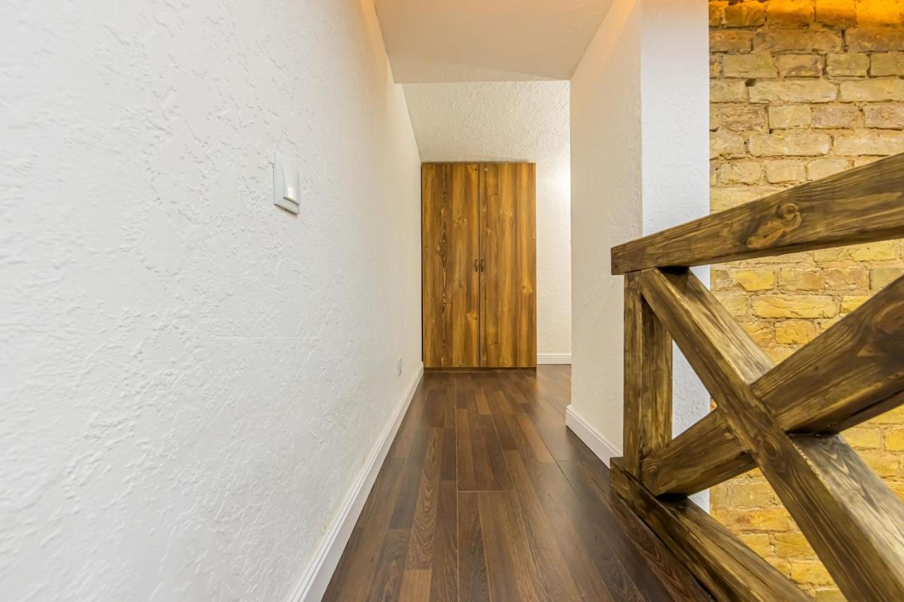Kyiv Brown Loft Apartment Bagian luar foto