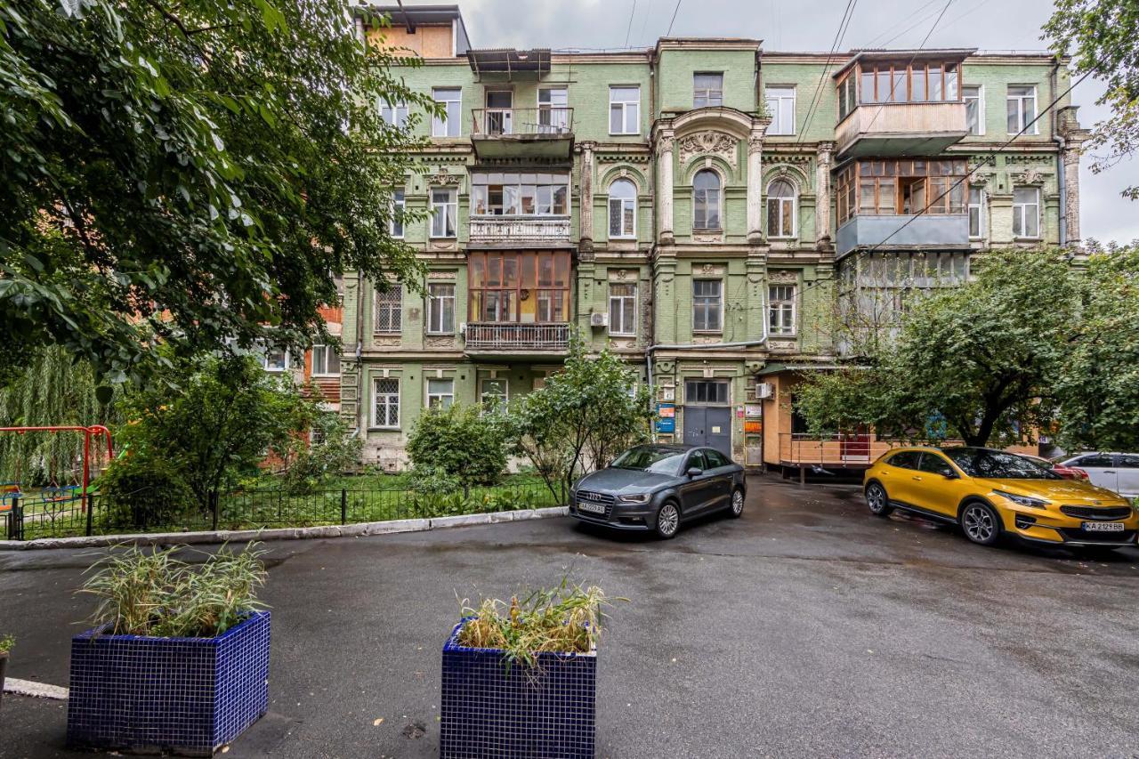 Kyiv Brown Loft Apartment Bagian luar foto